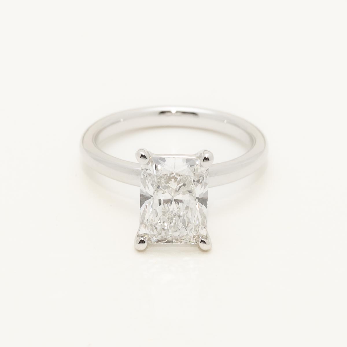 Lab Grown Radiant Cut Diamond Solitaire Ring in 14kt White Gold (3ct)