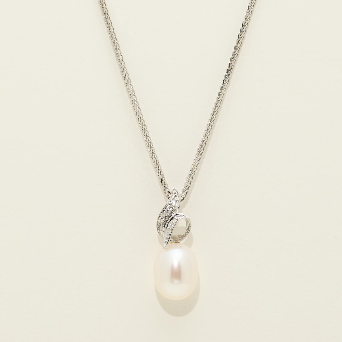 Cultured Freshwater Pearl Necklace in 14kt White Gold with Diamonds (.03ct tw)