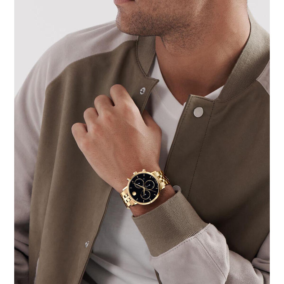 Movado Museum Classic Chronograph  Mens Watch with Black Dial and Gold Tone Stainless Steel Bracelet (Swiss quartz movement)