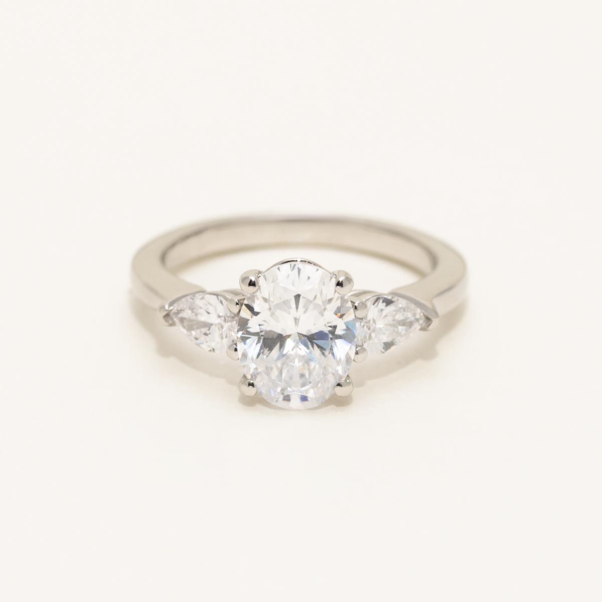 Oval Diamond Engagement Ring Setting in Platinum (1/2ct tw)