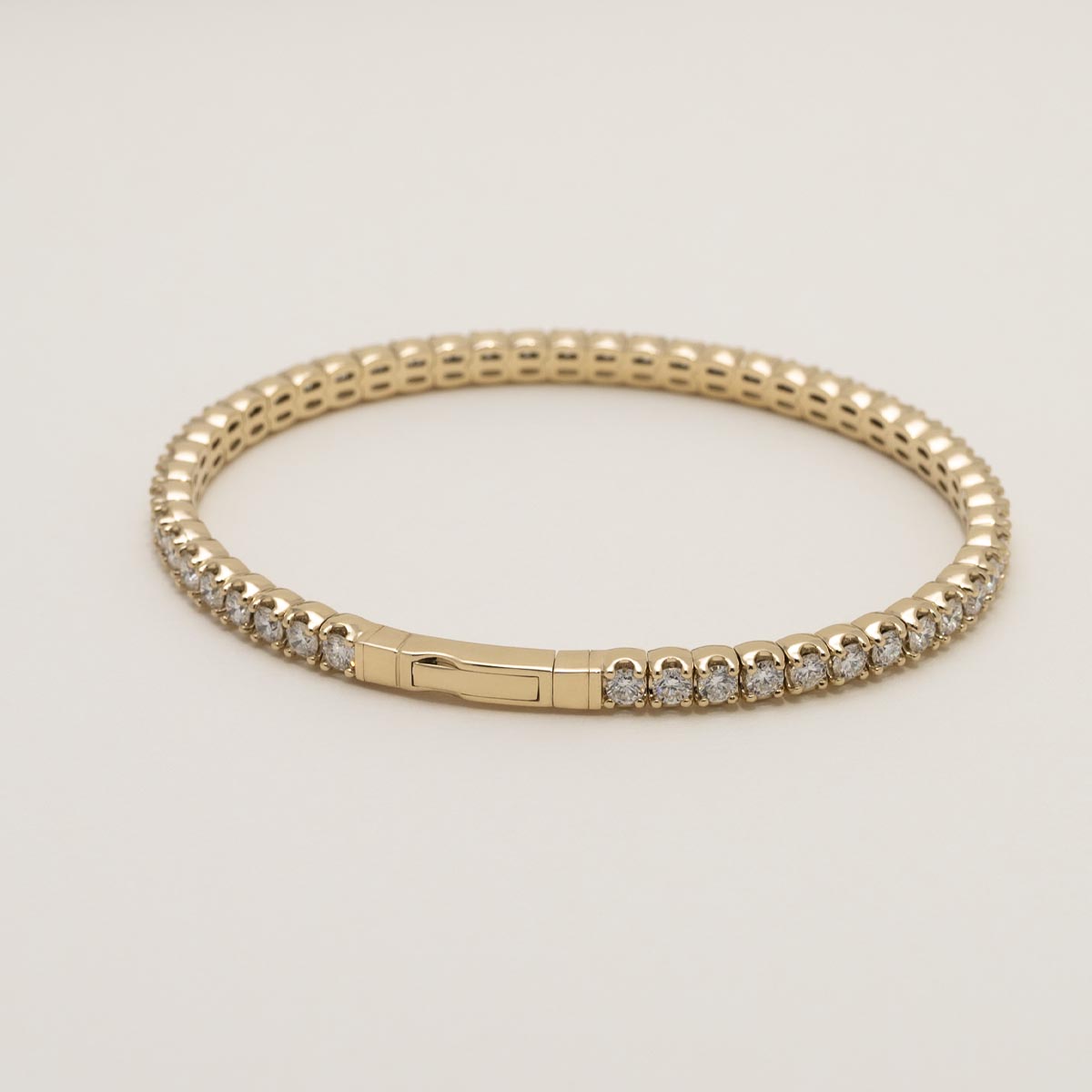 Diamond Flexible Bangle Bracelet in 14kt Yellow Gold (4ct tw)