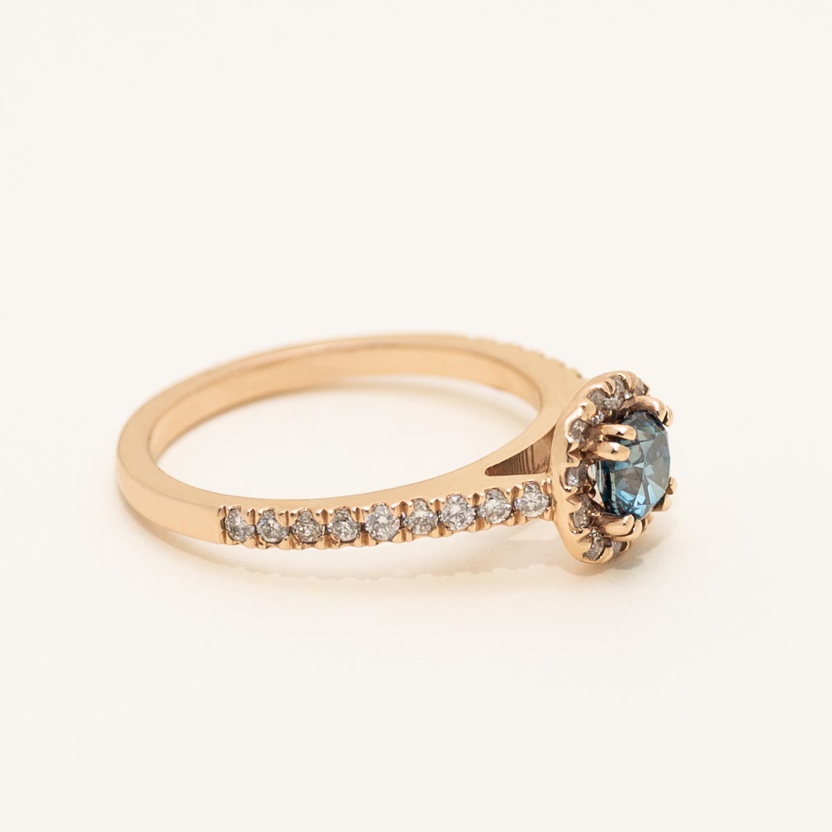 Blue Cushion Cut Diamond Halo Engagement Ring in 14kt Rose Gold (7/8ct tw)