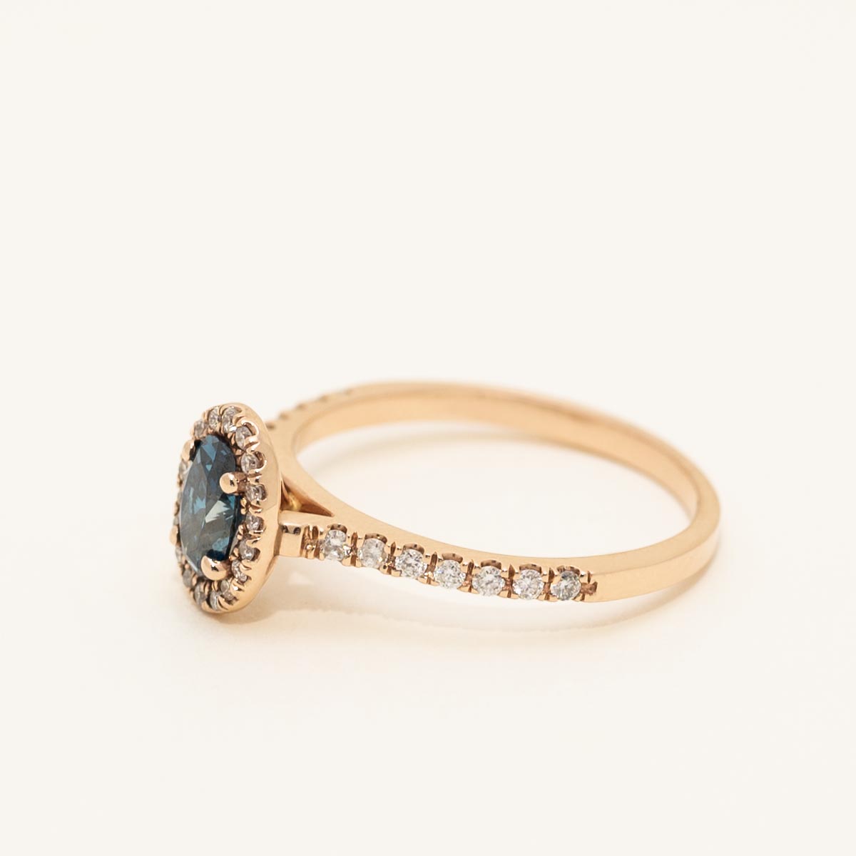 Oval Blue Diamond Halo Engagement Ring in 14kt Rose Gold (3/4ct tw)