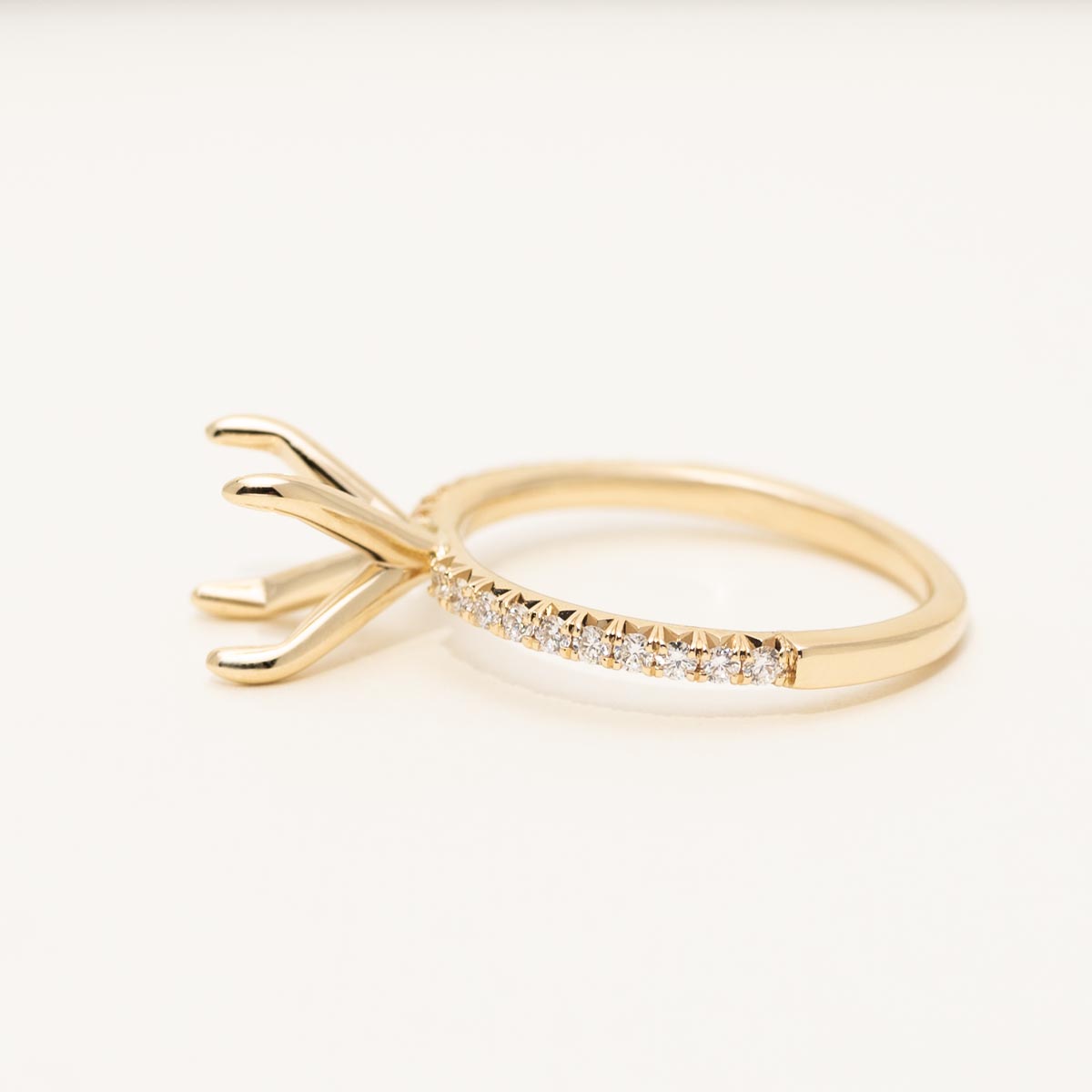 Diamond Engagement Ring Setting in 14kt Yellow Gold (1/4ct tw)