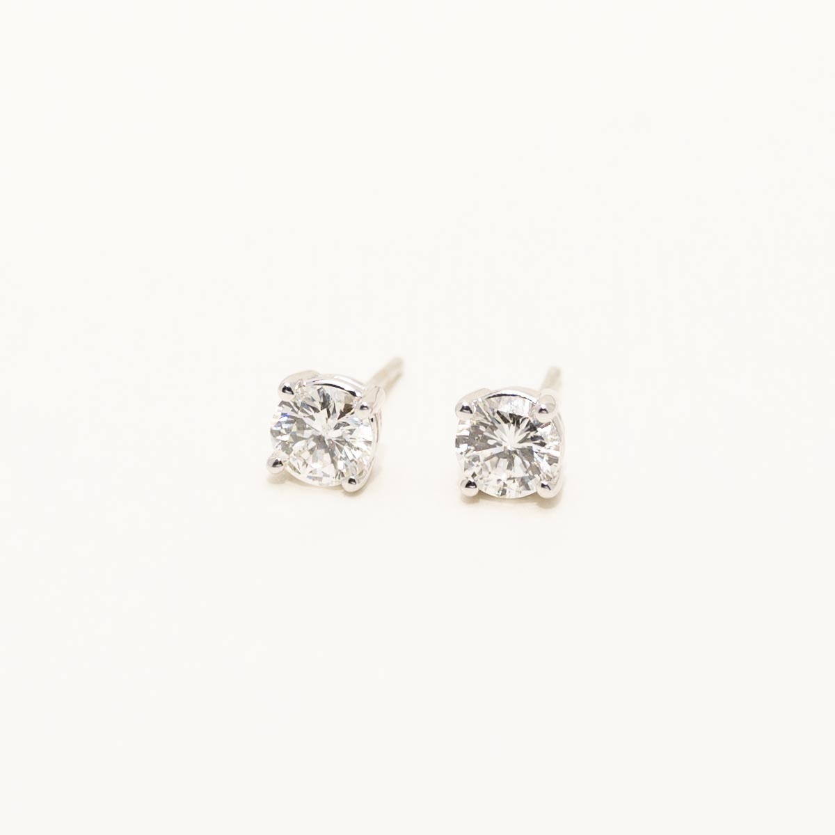 Estate Diamond Earrings in 18kt White Gold (3/4ct tw)