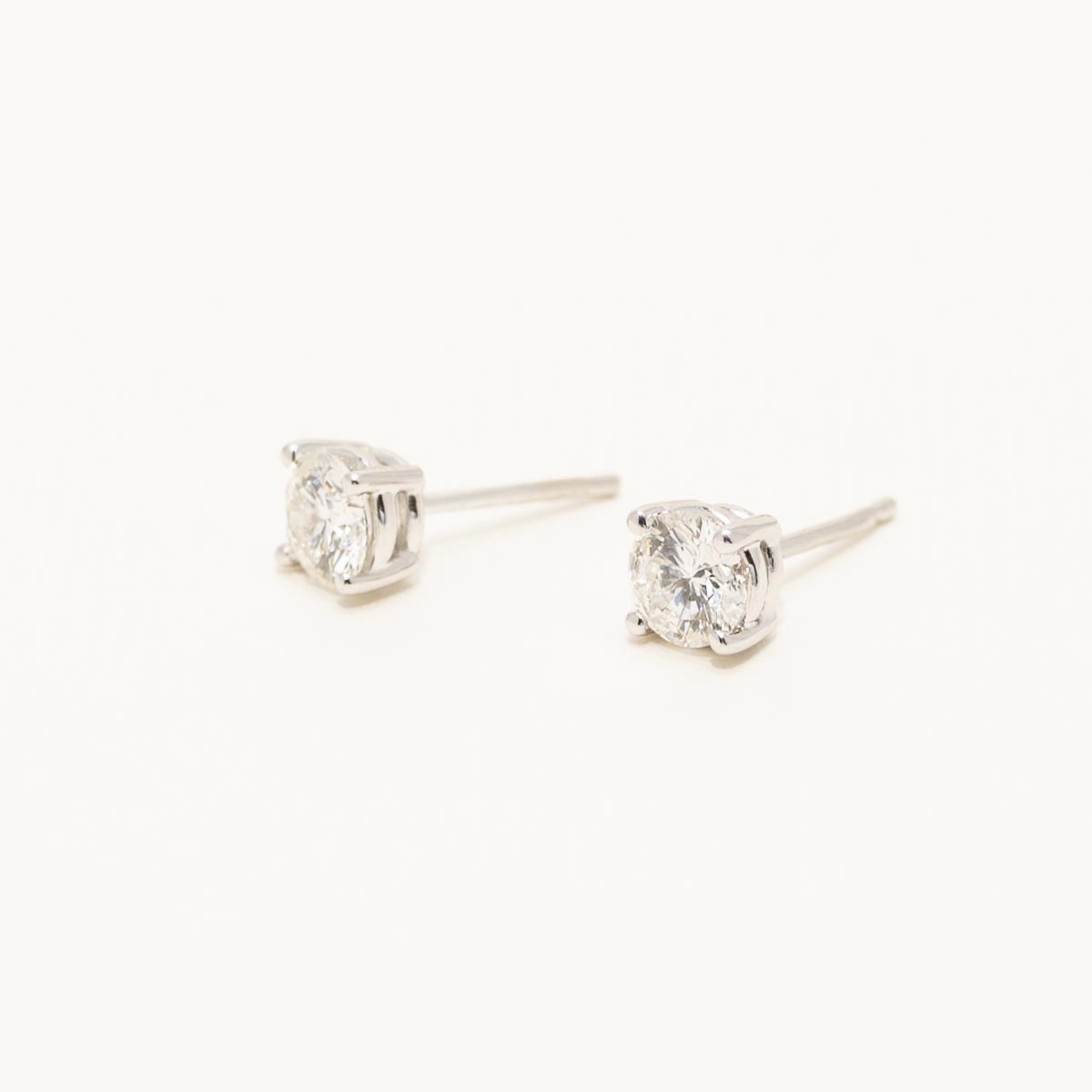 Estate Diamond Earrings in 18kt White Gold (3/4ct tw)