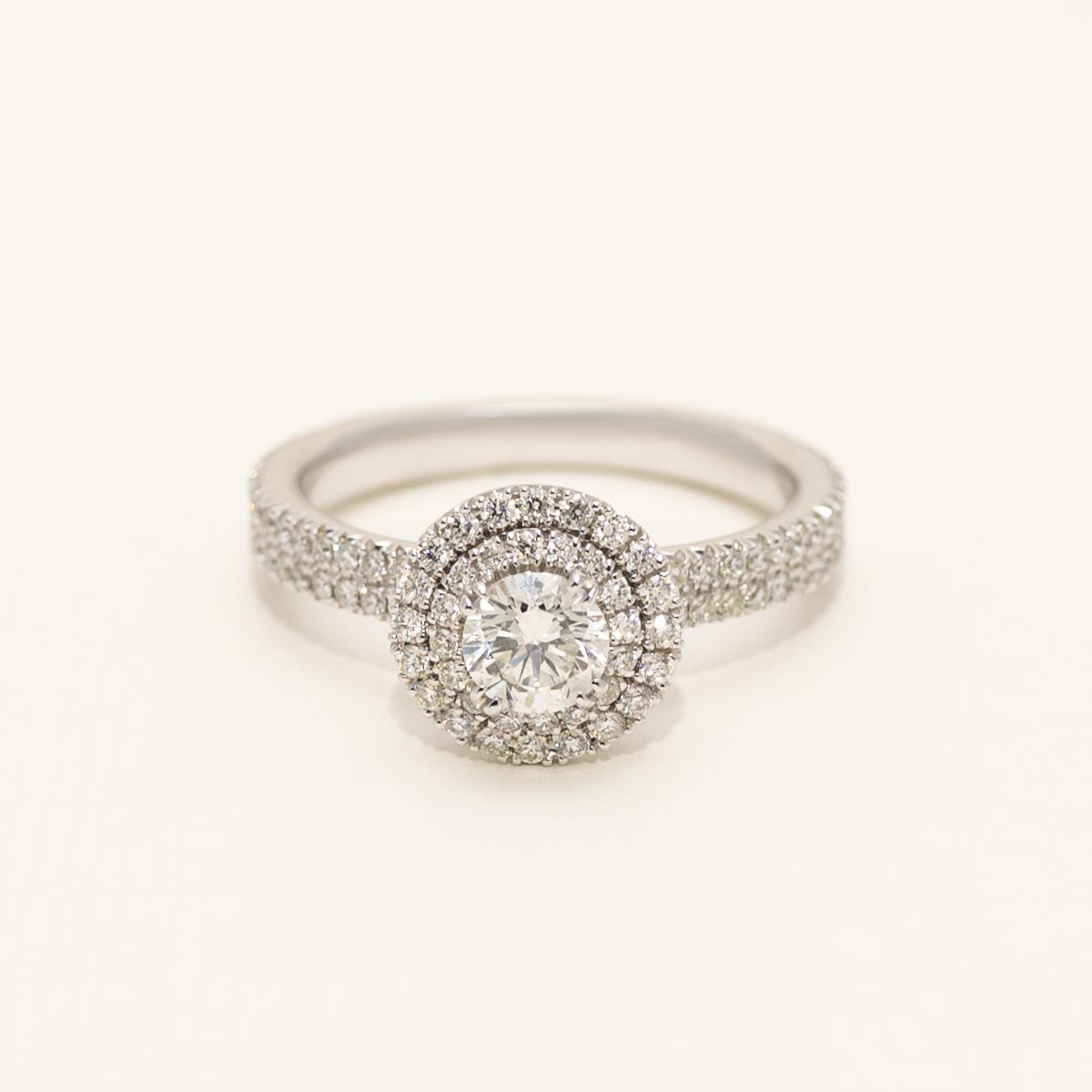 Diamond Halo Engagement Ring in 14kt White Gold (1ct tw)