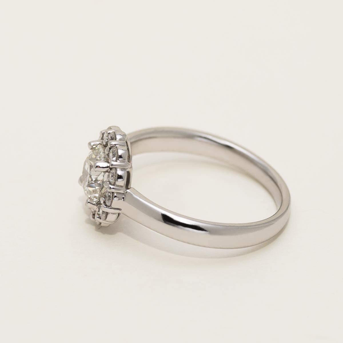 Diamond Halo Engagement Ring in 14kt White Gold (1 1/3ct tw)