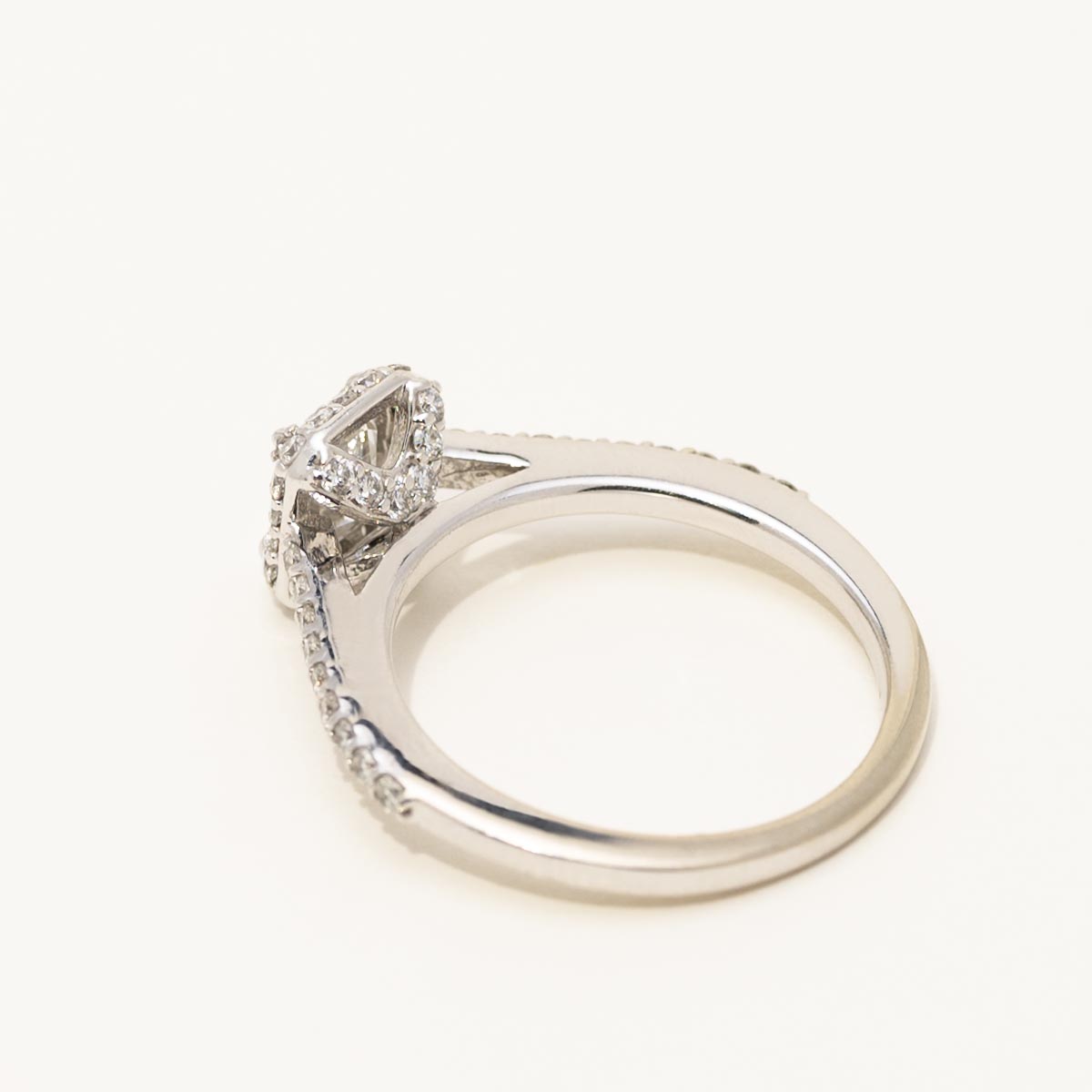 Emerald Cut Diamond Halo Engagement Ring in 18kt White Gold (1 1/4ct tw)