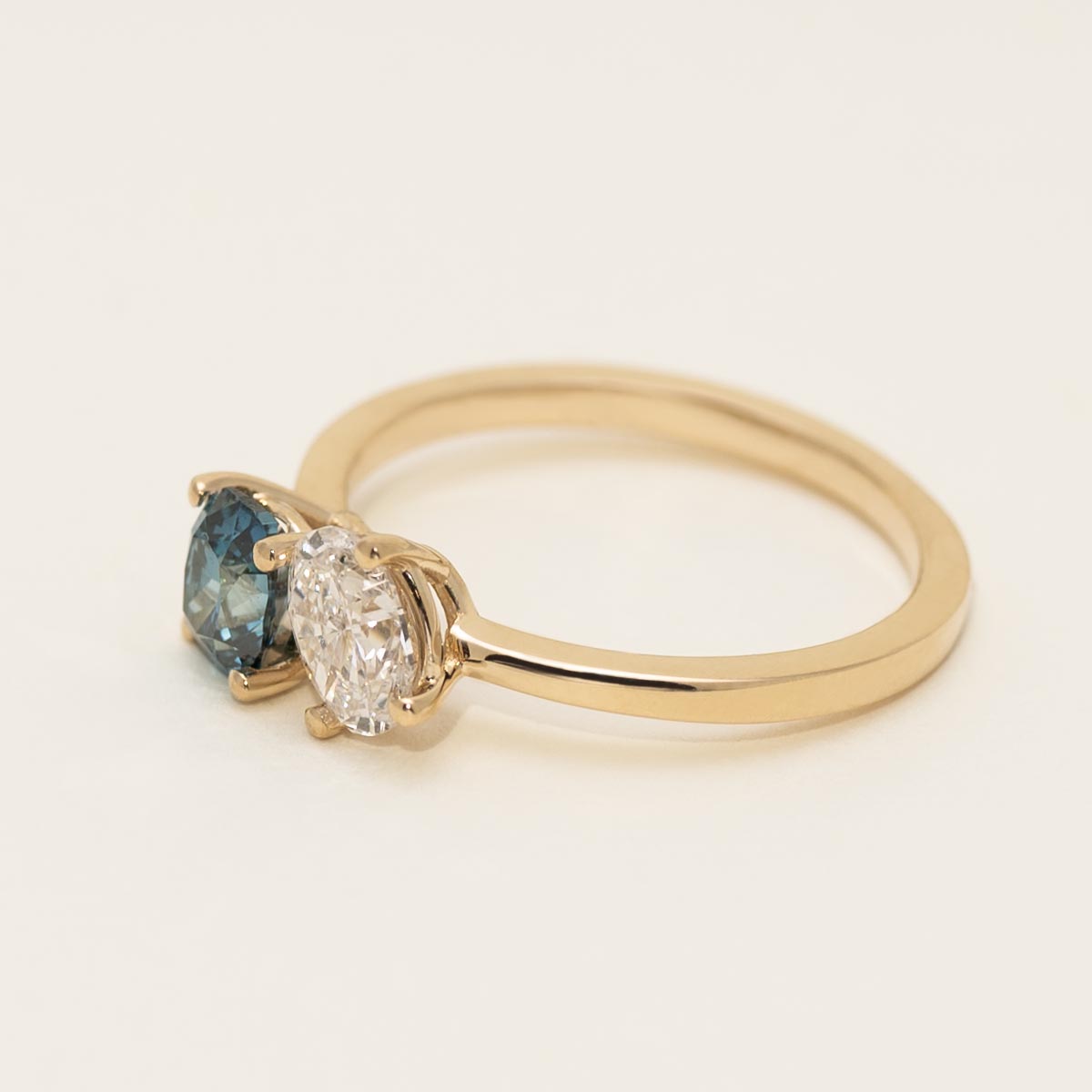 Blue Cushion and White Oval Diamond Toi et Moi Ring in 14kt Yellow Gold (1ct tw)