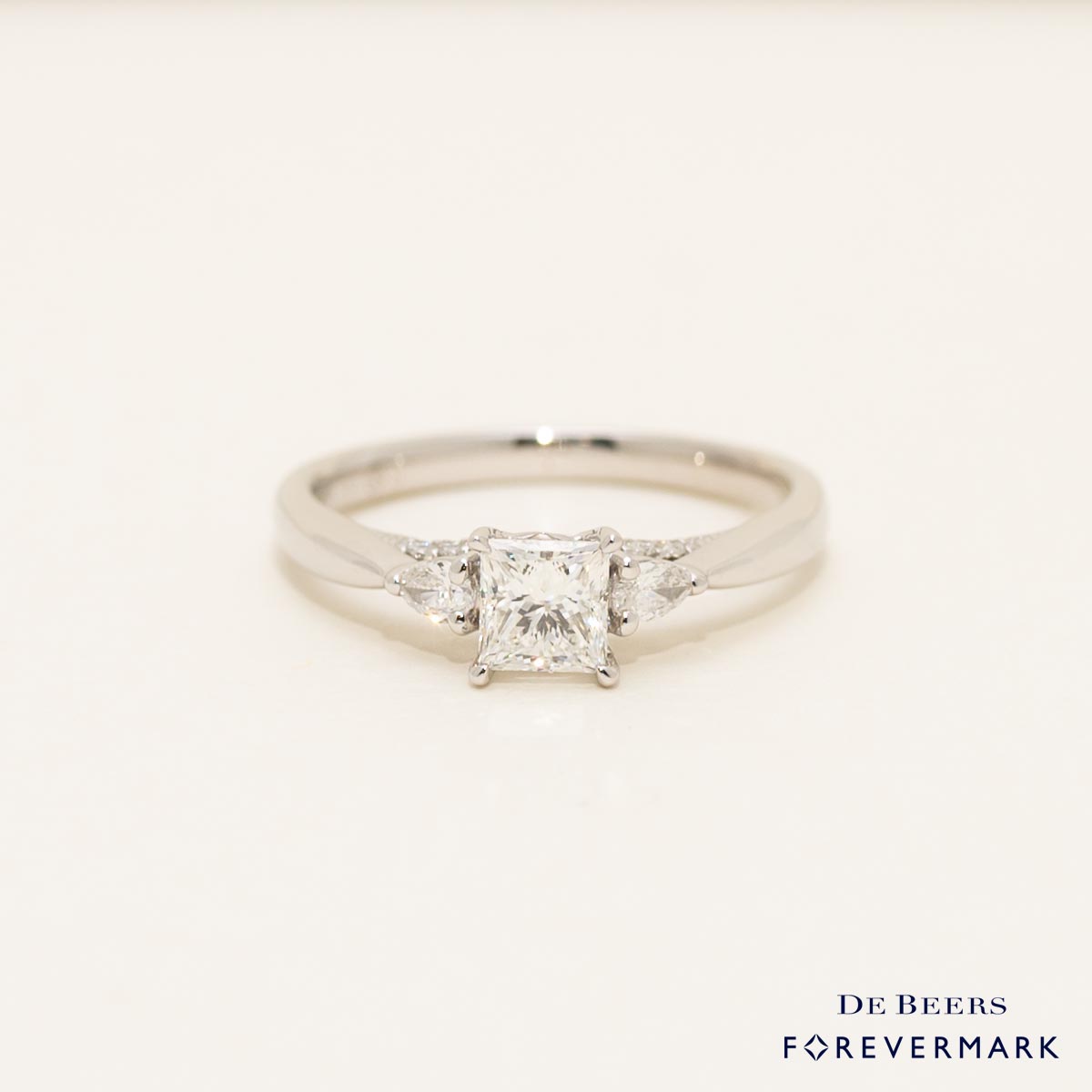 De Beers Forevermark Princess Cut Diamond Three Stone Engagement Ring in 14kt White Gold (3/4ct tw)