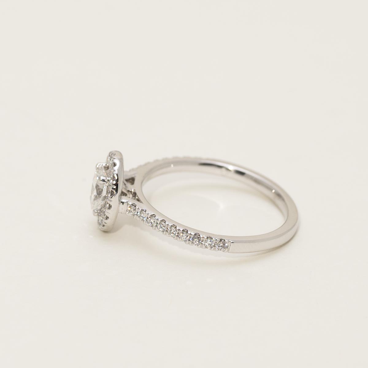 Estate Oval Diamond Halo Engagement Ring in 18kt White Gold (3/4ct tw)
