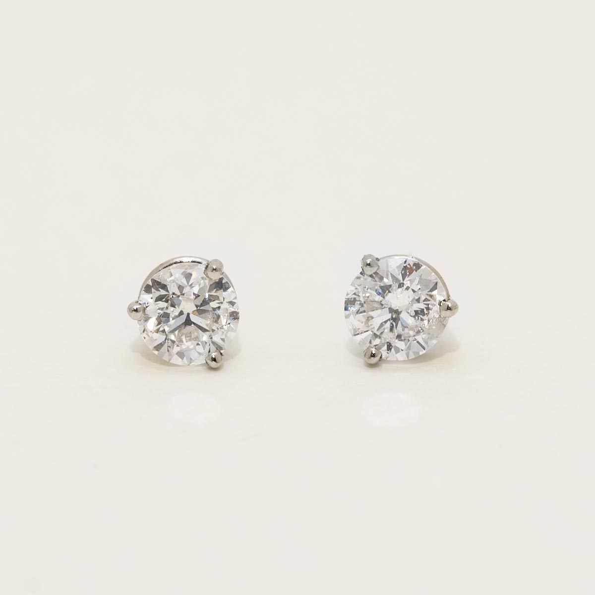 Diamond Martini Style Stud Earrings in 14kt White Gold (1 3/8ct tw)