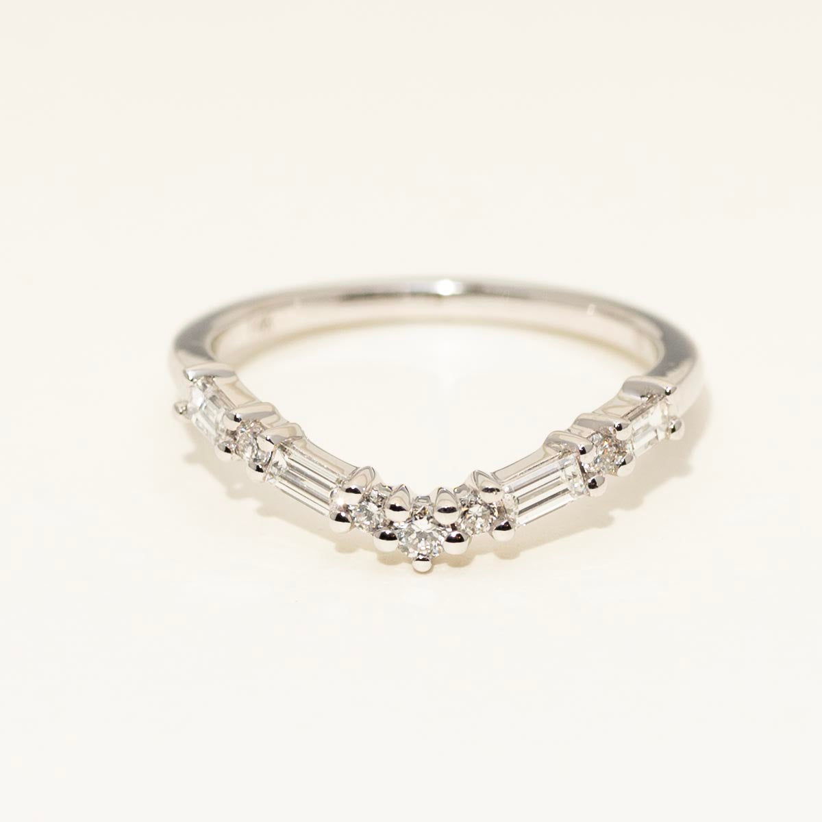 Daydream Round and Baguette Diamond Band in14kt White Gold (1/3ct tw)