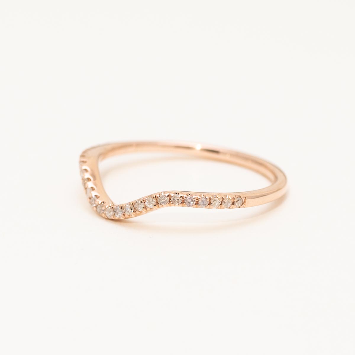 Curve Diamond Wedding Band in 14kt Rose Gold (1/10ct tw)