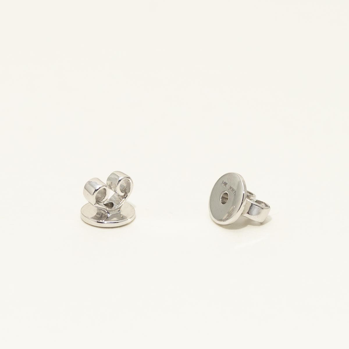Oval Emerald Halo Earrings in 14kt White Gold with Diamonds (1/7ct tw)