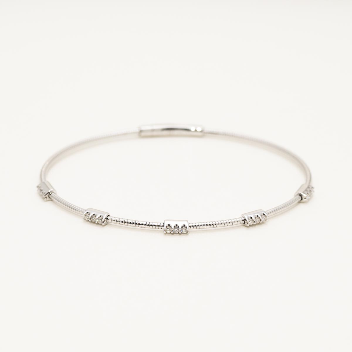 Diamond Flexible Bracelet in 14kt White Gold (15ct tw)