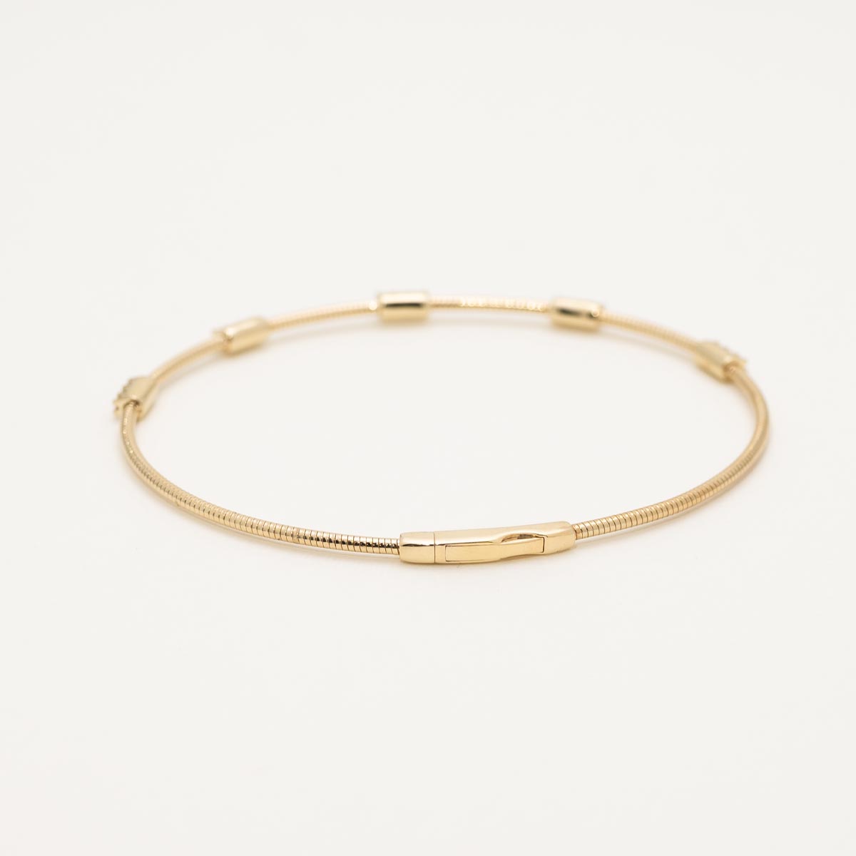 Diamond Flexible Bracelet in 14kt Yellow Gold (1/5ct tw)