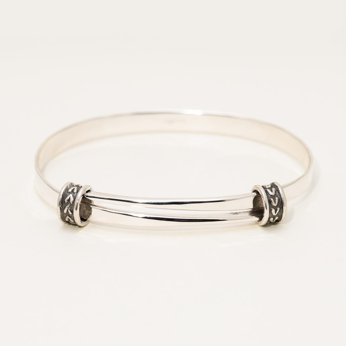 E.L. Designs Heartfelt Bangle Bracelet in Sterling Silver