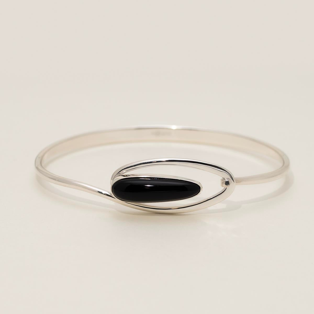 E.L. Designs Aurora Black Onyx Bangle Bracelet in Sterling Silver