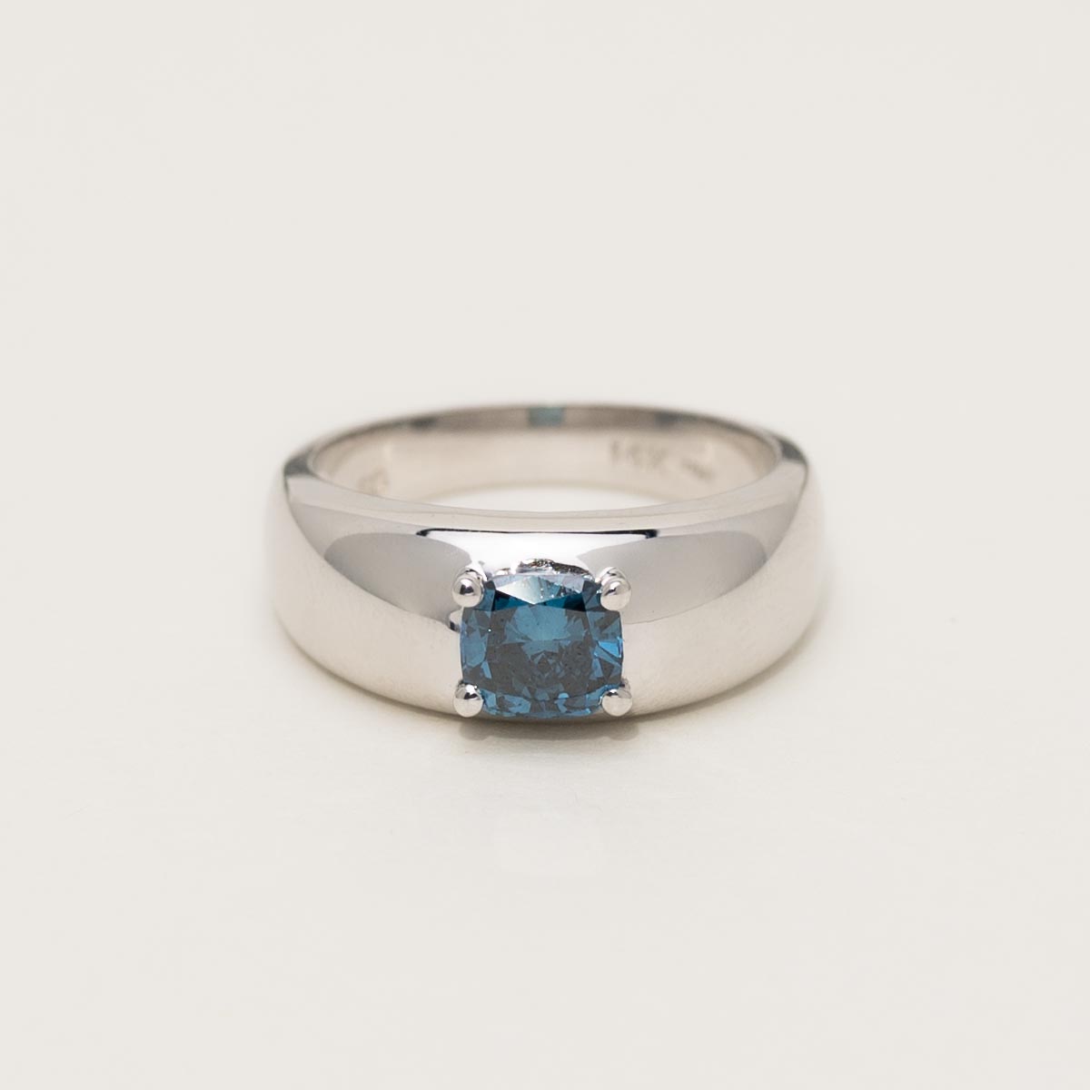 Cushion Blue Diamond Ring in 14kt White Gold (3/4ct tw)