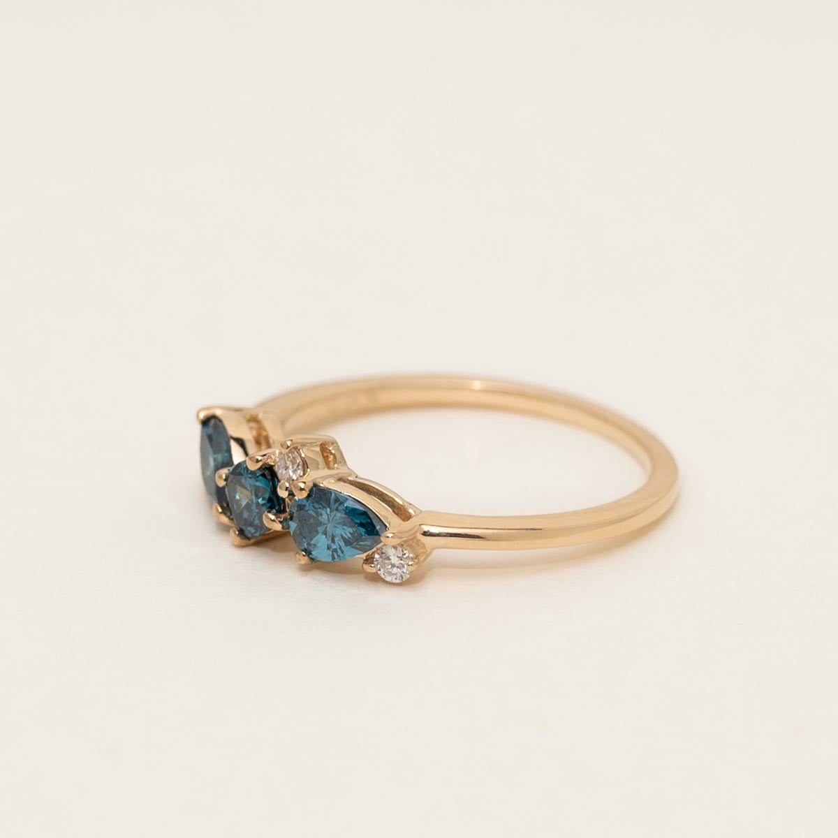Blue and White Diamond Cluster Ring in 14kt Yellow Gold (5/8ct tw)