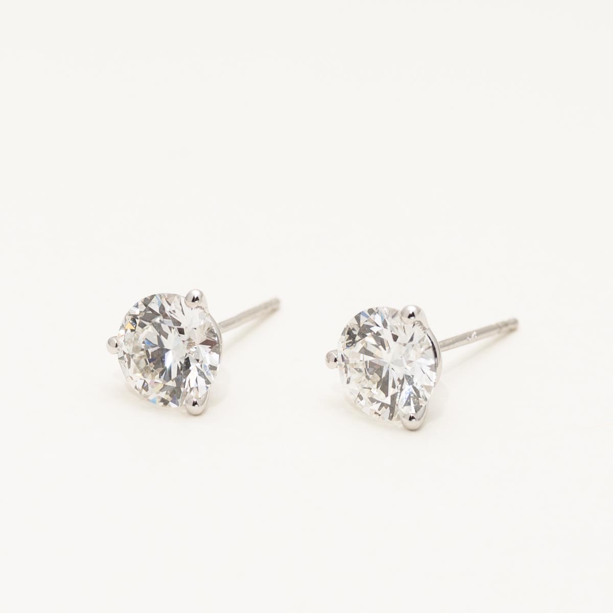 Lab Grown Diamond Stud Earrings in 14kt White Gold (2 1/2ct tw)