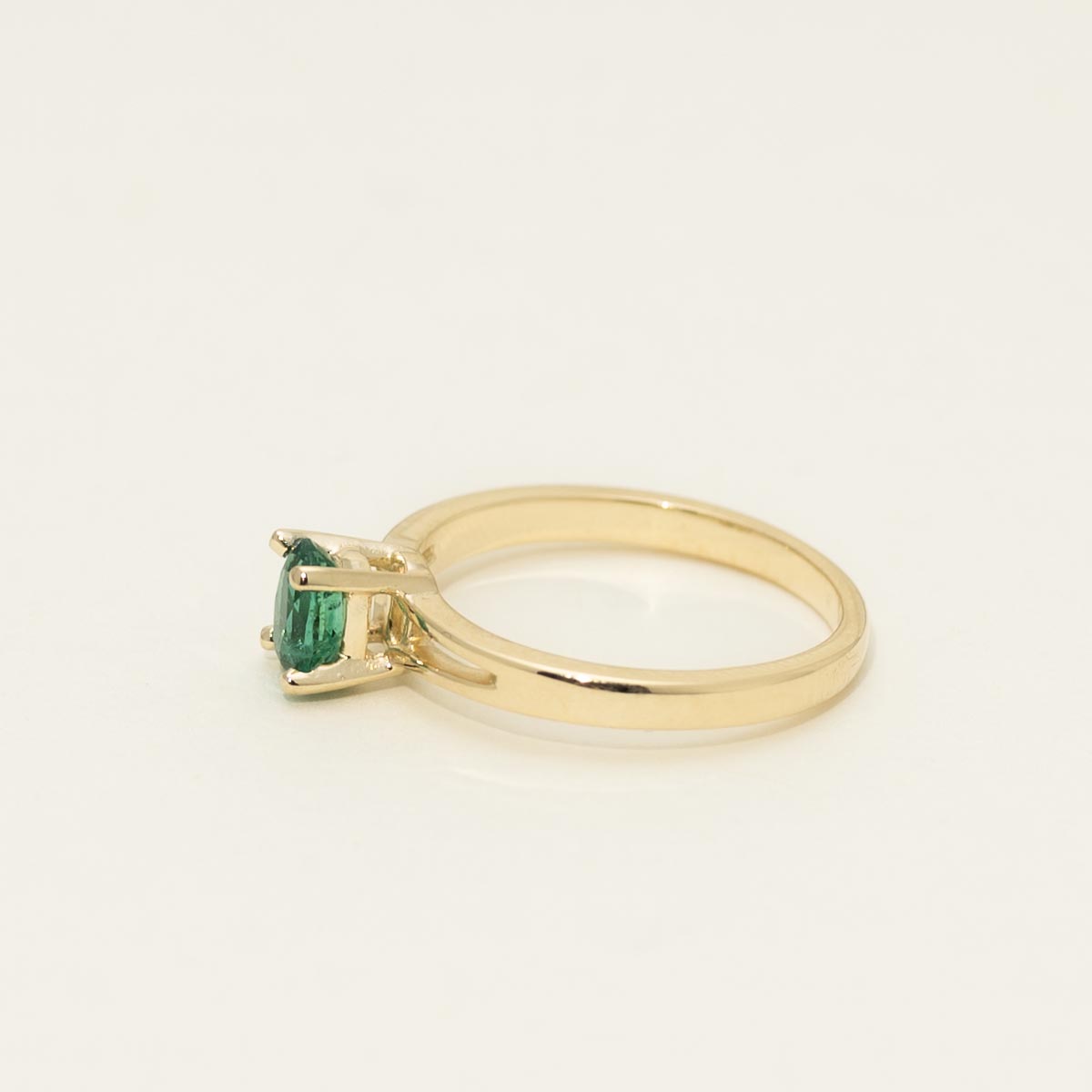 Oval Emerald Solitaire Ring in 14kt Yellow Gold