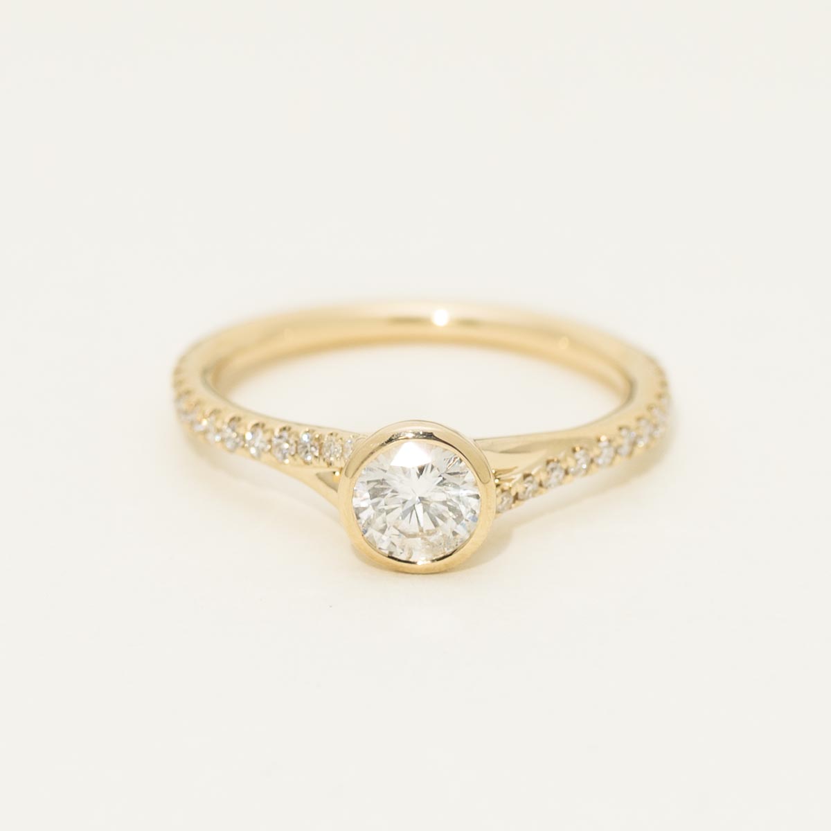 Northern Star Diamond Engagement Ring in 14kt Yellow Gold (3/4ct tw)