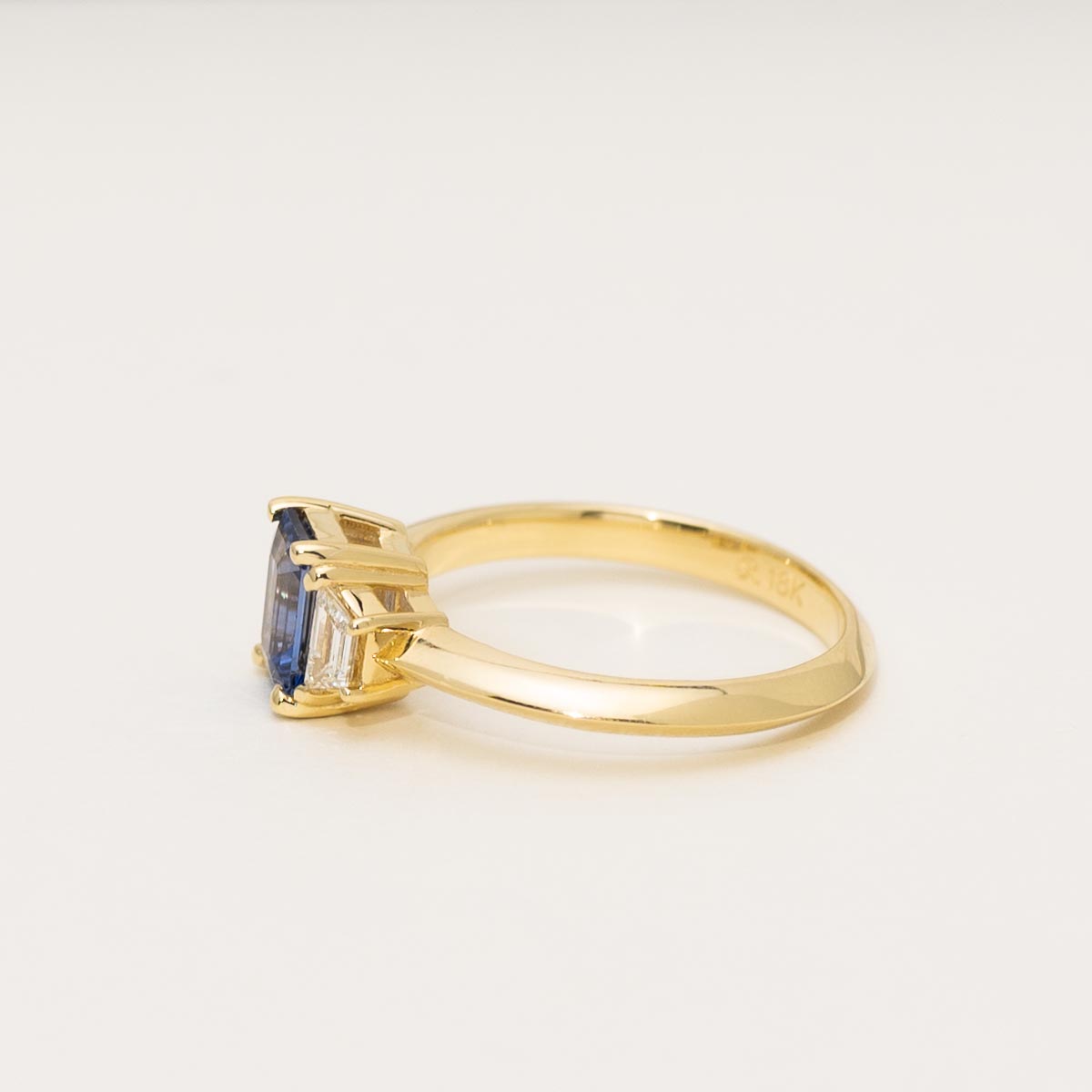 Emerald Cut Sapphire Ring in 18kt Yellow Gold with Diamonds (1/4ct tw)
