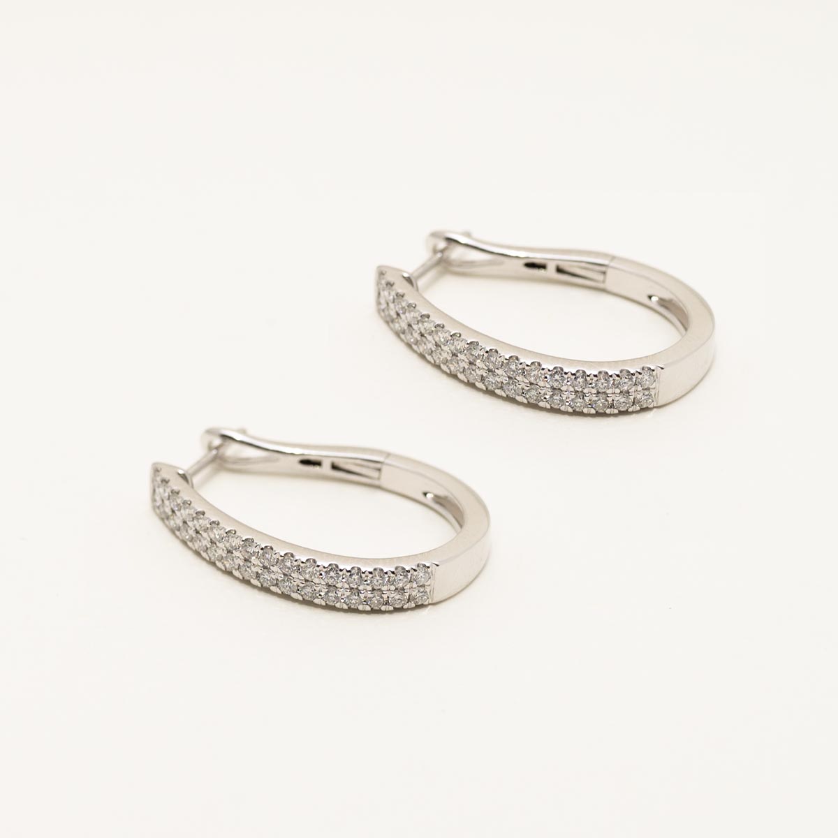 Dabakarov Diamond Oval Hoop Earrings in 14kt White Gold (3/4ct tw)