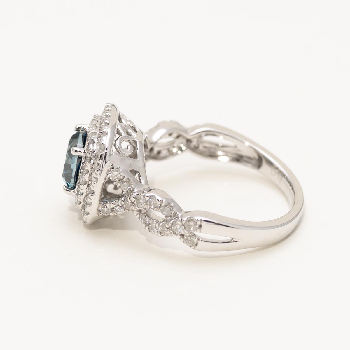 Cushion Blue Diamond Halo Engagement Ring in 14kt White Gold (2ct tw)