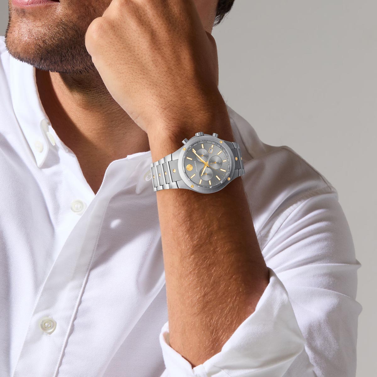 Movado SE Mens Chronograph Watch with Grey Dial and Stainless Steel and Gold Toned Bracelet (Swiss quartz movement)