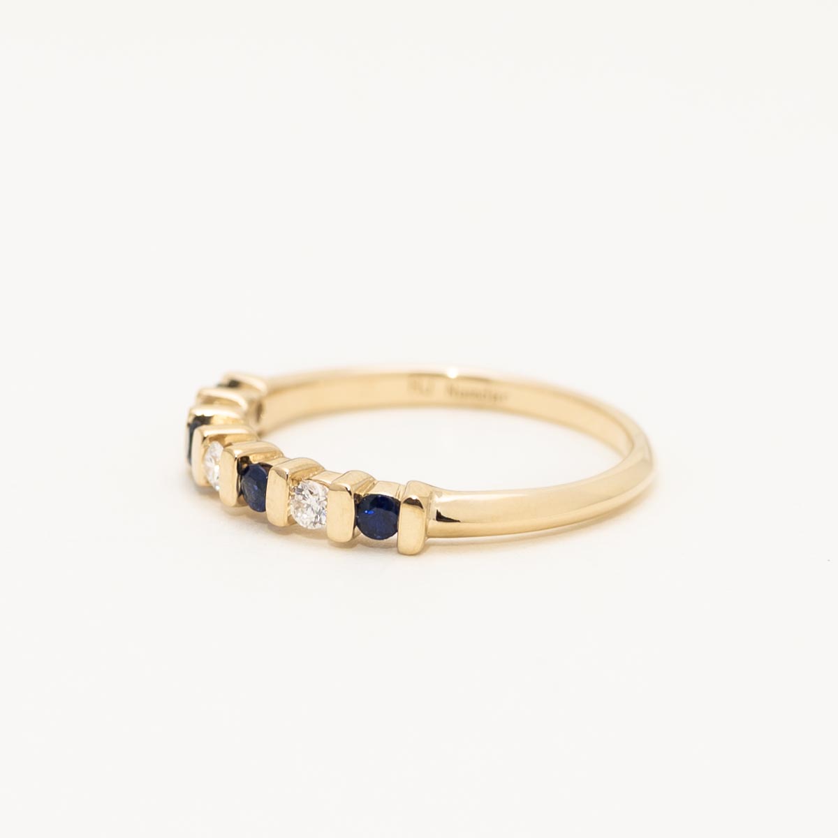 Diamond and Sapphire Bar Wedding Band in 14kt Yellow Gold (1/7ct tw)