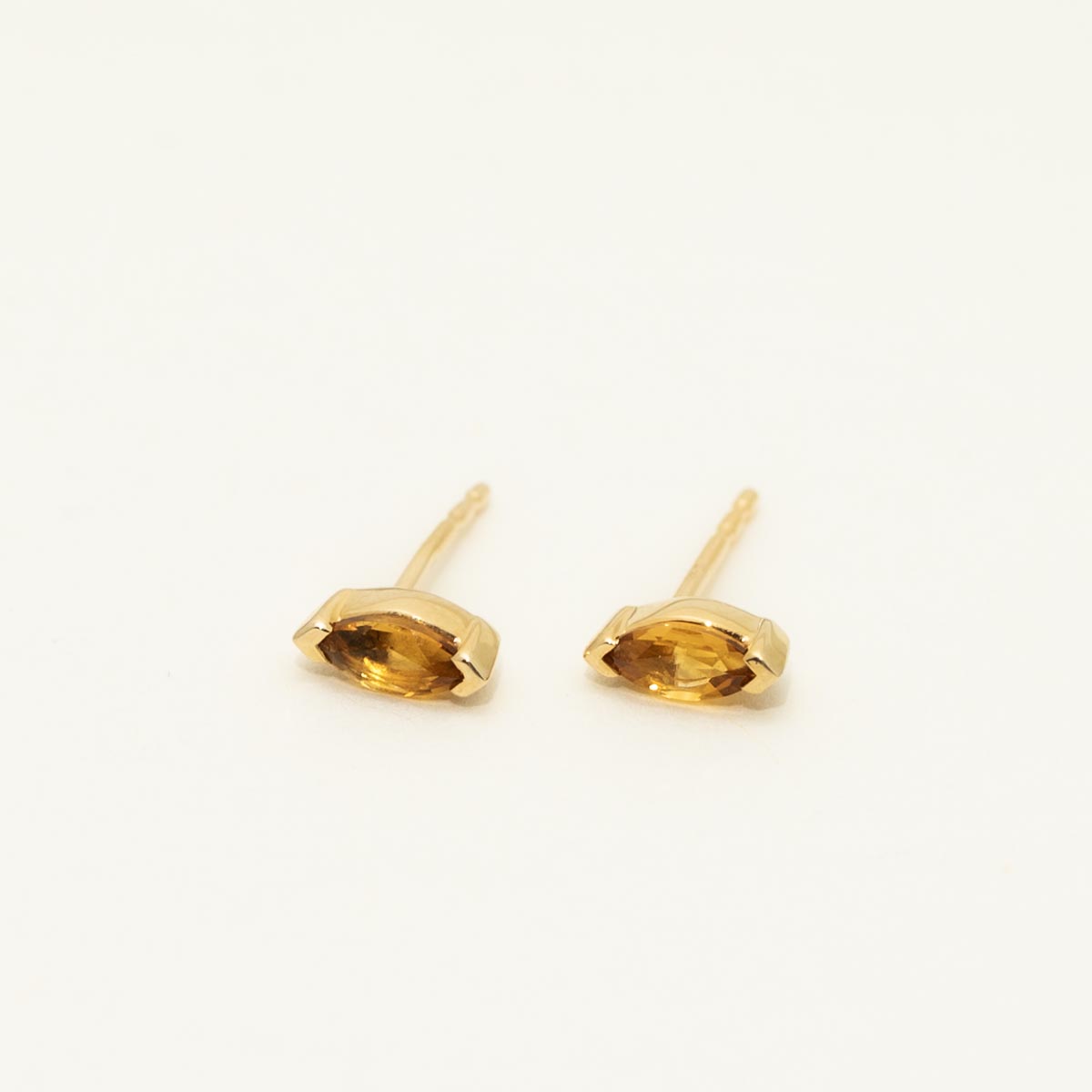 Marquise Citrine Stud Earrings in 14kt Yellow Gold
