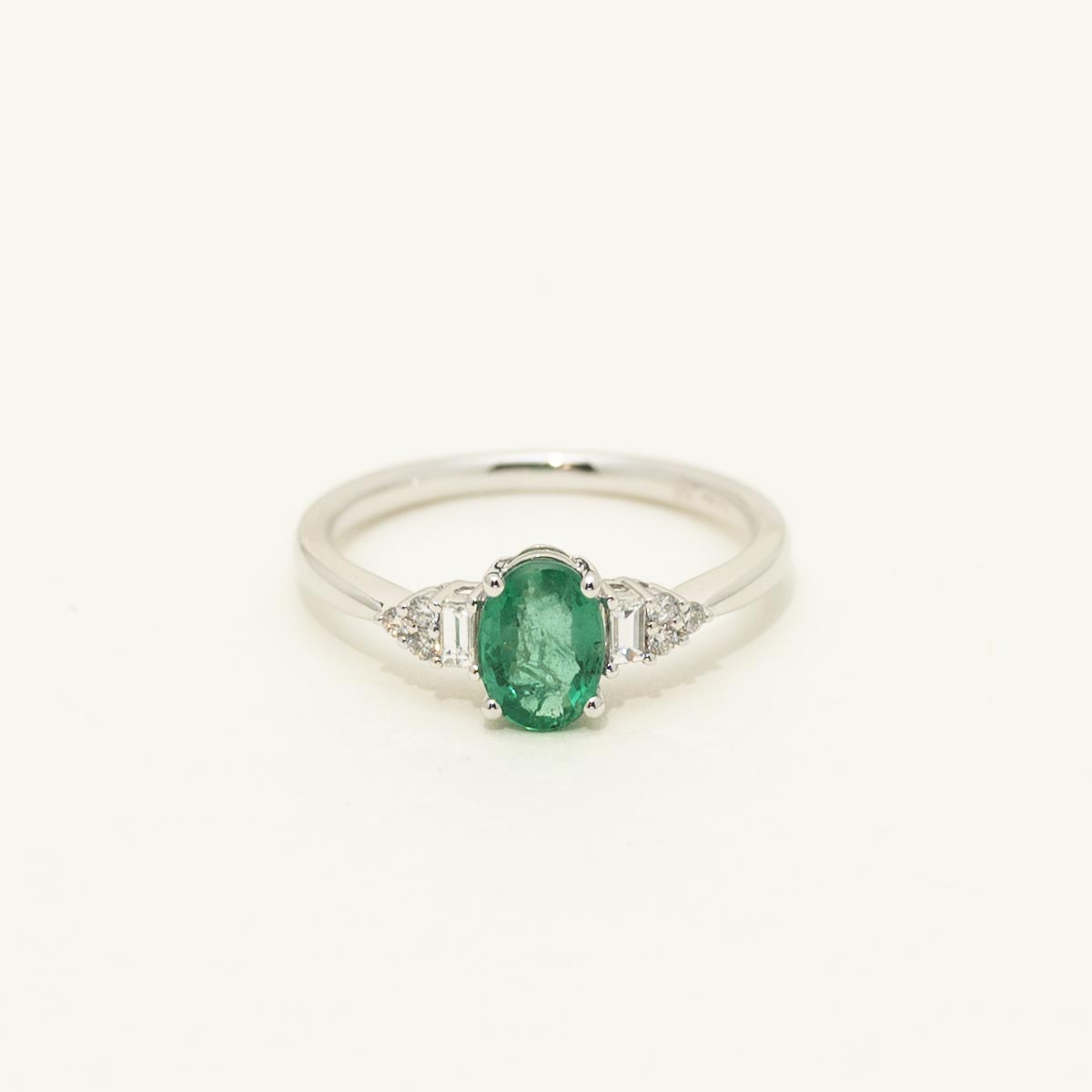 Oval Emerald Ring in 14kt White Gold with Diamonds (1/7ct tw)