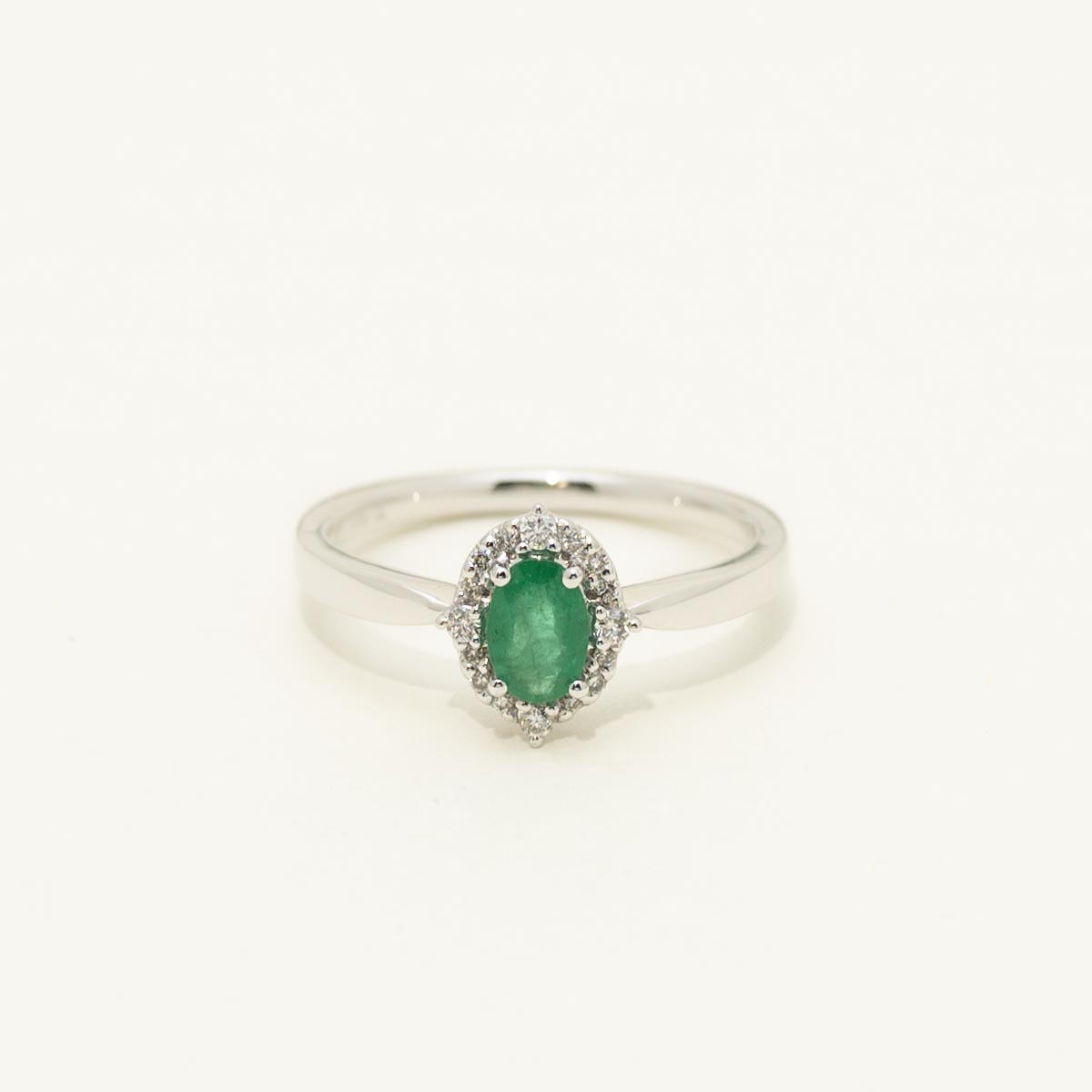 Oval Emerald Ring in 14kt White Gold with Diamonds (1/10ct tw)