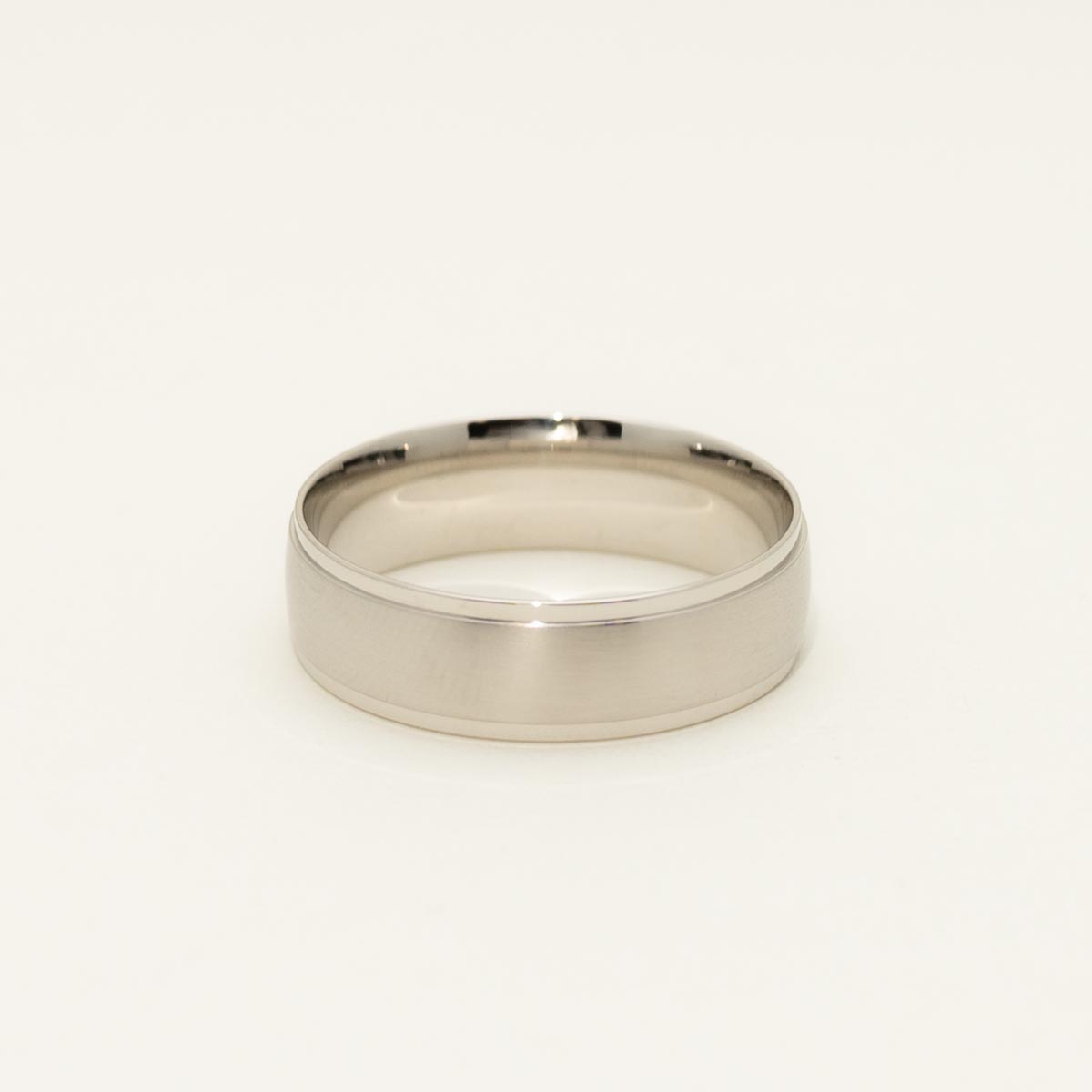 Mens Beveled Edge Wedding Band in Platinum (4.5mm)