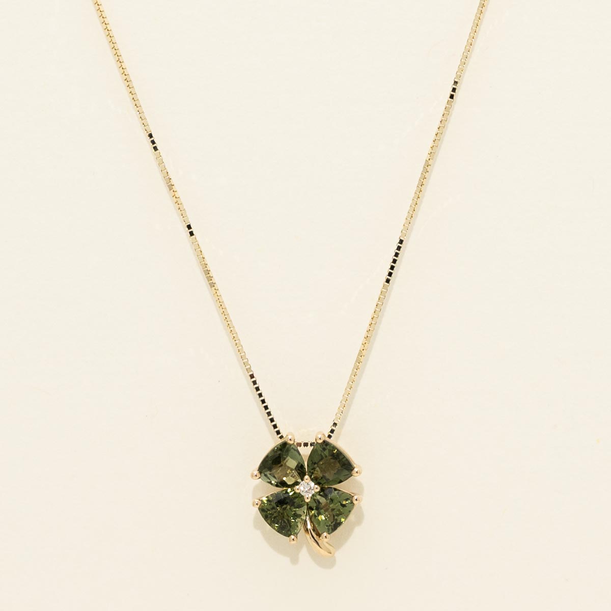 Maine Green Tourmaline Clover Necklace in 14kt Yellow Gold with Diamonds (.01ct tw)