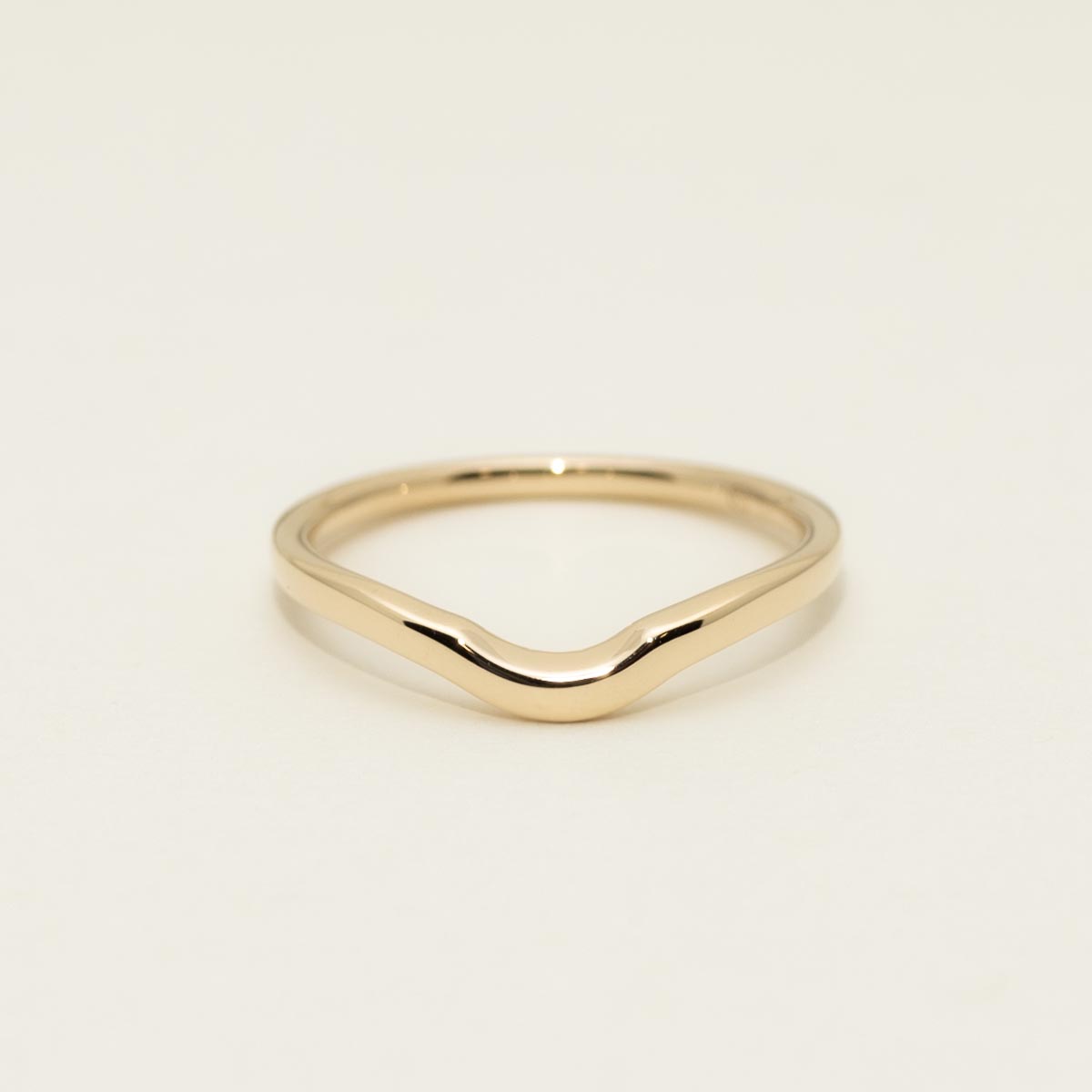 High Polish Curved Wedding Band in 14kt Yellow Gold