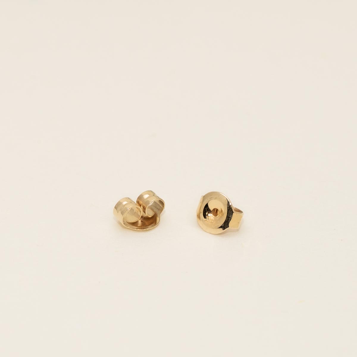 Parlé Heart Shape Australian Opal Doublet Stud Earrings in 14kt Yellow Gold