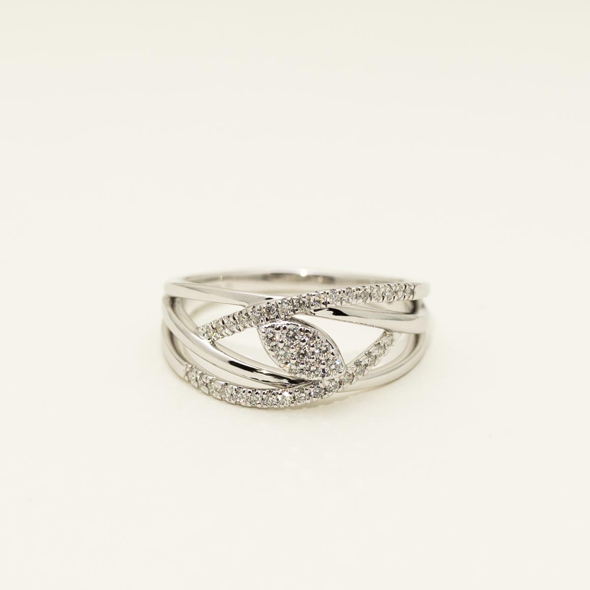 Diamond Fashion Ring in 18kt White Gold (1/4ct tw)
