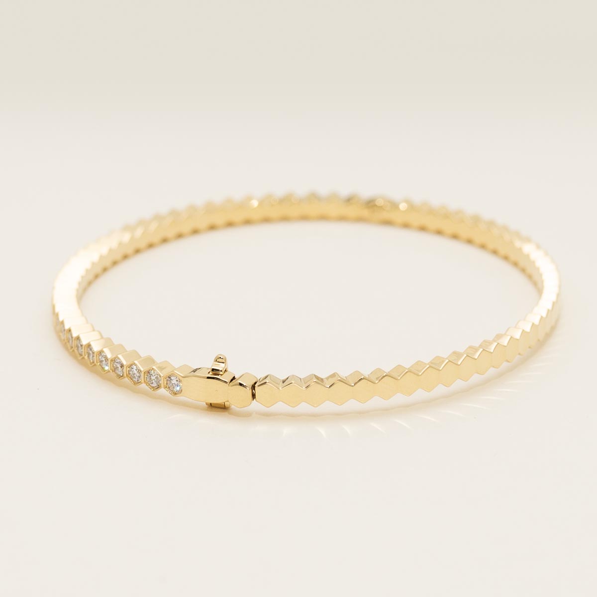 Day's Signature Diamond Hexagon Bangle Bracelet in 18kt Yellow Gold (1ct tw)