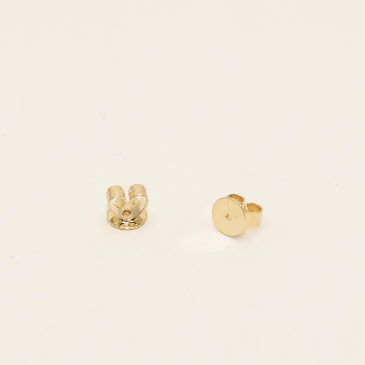 Pear Shaped Emerald Earrings in 14kt Yellow Gold with Diamonds (1/3ct tw)