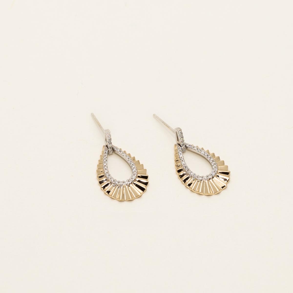 Diamond Drop Earrings in 14kt Yellow and White Gold (1/5ct tw)