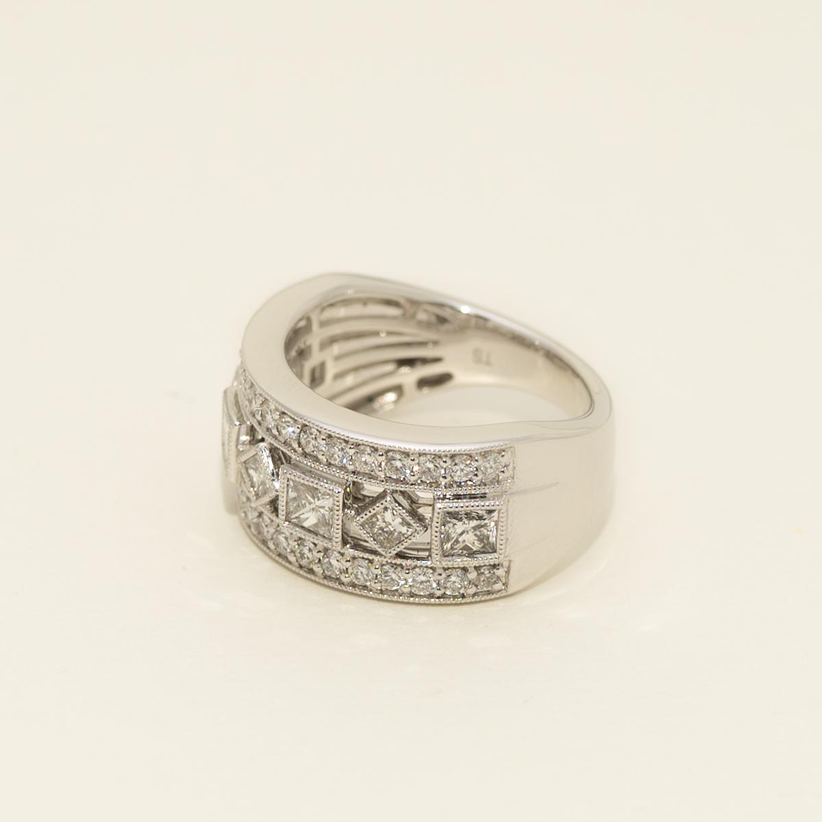 Diamond Fashion Ring in 14kt White Gold (1 3/8ct tw)