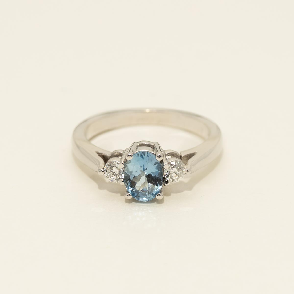 Oval Aquamarine Ring in 14kt White Gold with Diamonds