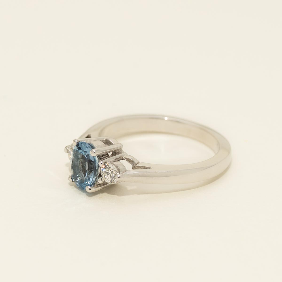 Oval Aquamarine Ring in 14kt White Gold with Diamonds