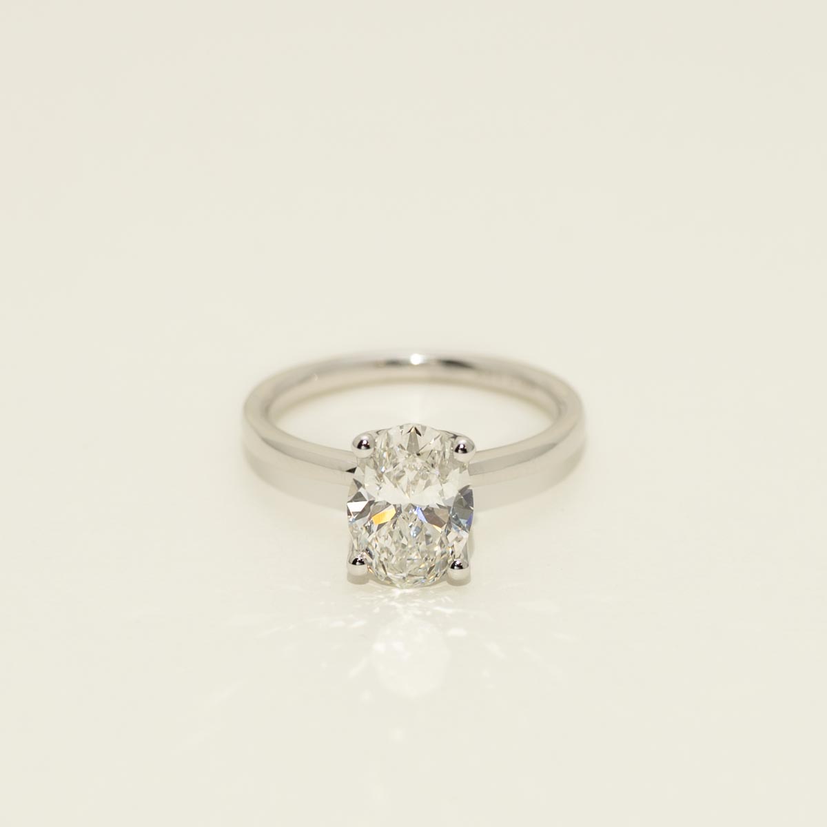 Lab Grown Oval Diamond Solitaire Engagement Ring in 14kt White Gold (2ct)