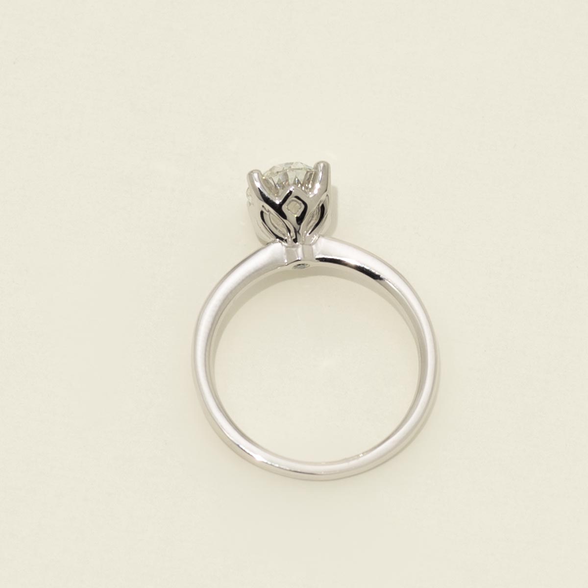 Lab Grown Oval Diamond Solitaire Engagement Ring in 14kt White Gold (2ct)